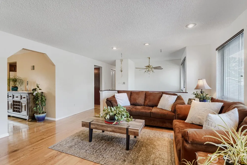 29712 39th Place S Auburn, WA 98001