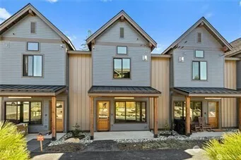 121 Riverbend Loop
