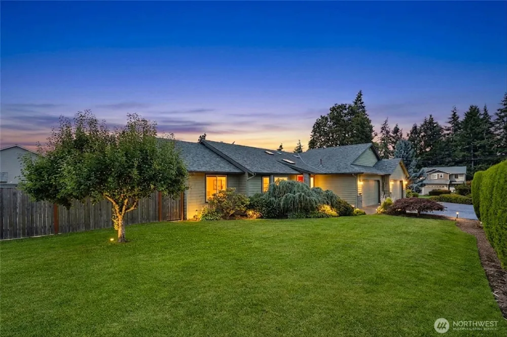 8228 226th Street SW #A/B Edmonds, WA 98026