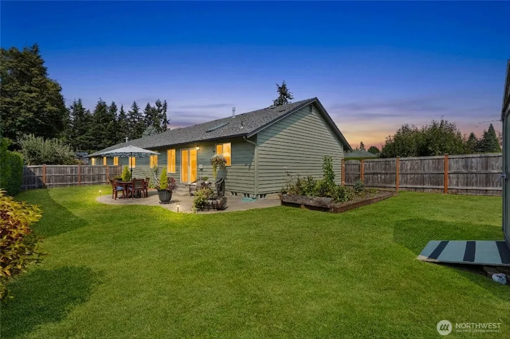 8228 226th Street SW #A/B Edmonds, WA 98026