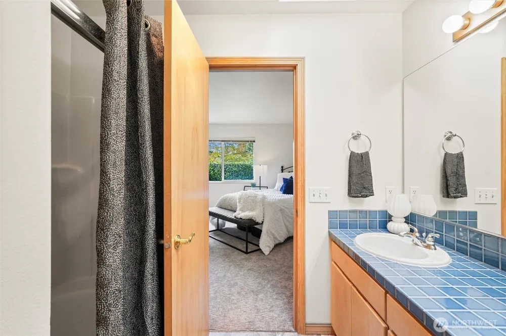 8228 226th Street SW #A/B Edmonds, WA 98026
