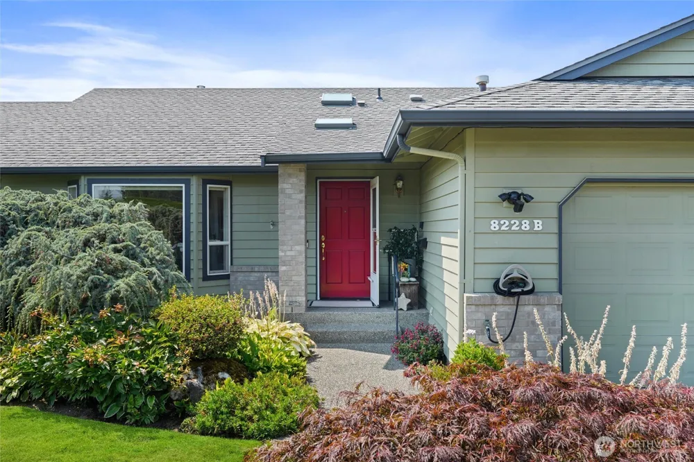 8228 226th Street SW #A/B Edmonds, WA 98026