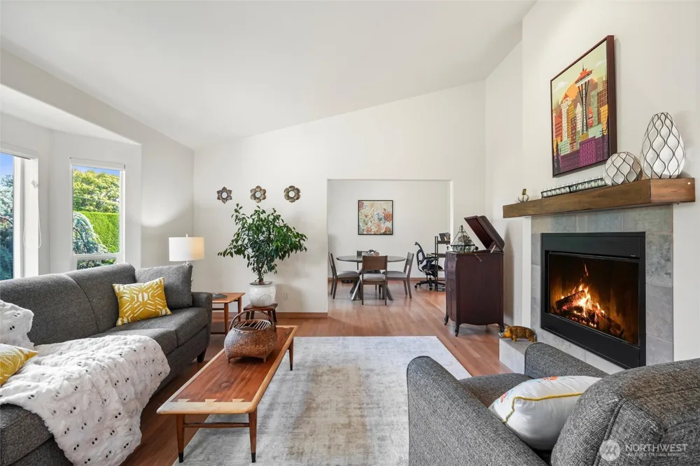 8228 226th Street SW #A/B Edmonds, WA 98026