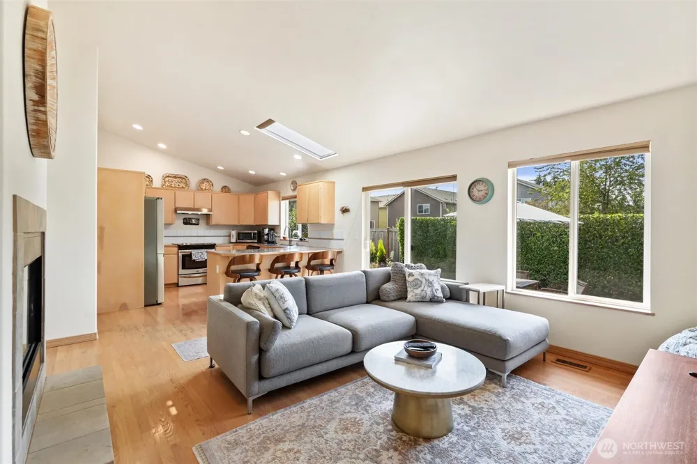 8228 226th Street SW #A/B Edmonds, WA 98026