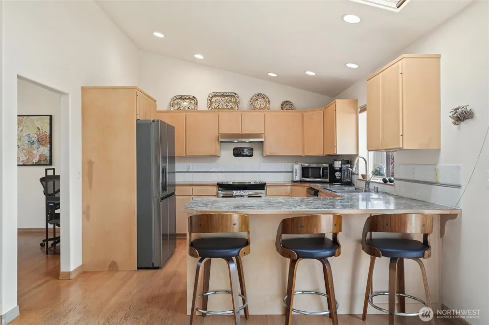 8228 226th Street SW #A/B Edmonds, WA 98026