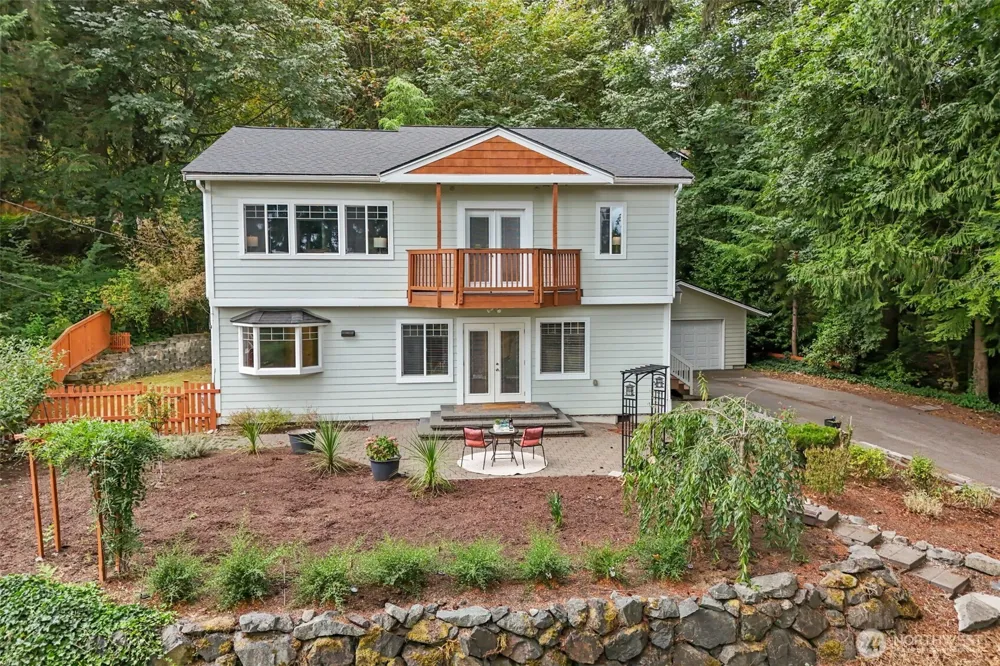 16931 SE Newport Way Bellevue, WA 98006
