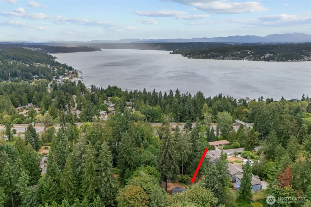 16931 SE Newport Way Bellevue, WA 98006