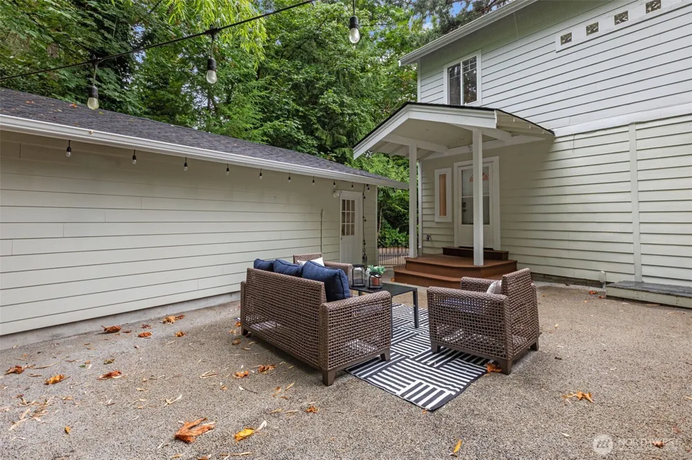 16931 SE Newport Way Bellevue, WA 98006
