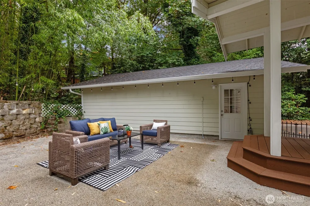 16931 SE Newport Way Bellevue, WA 98006