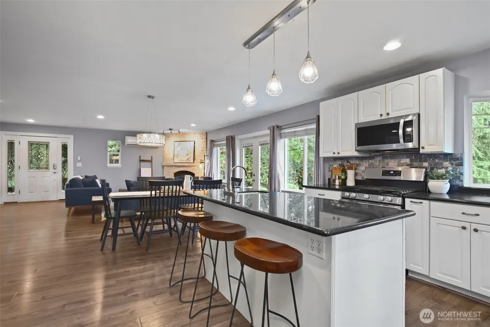 16931 SE Newport Way Bellevue, WA 98006