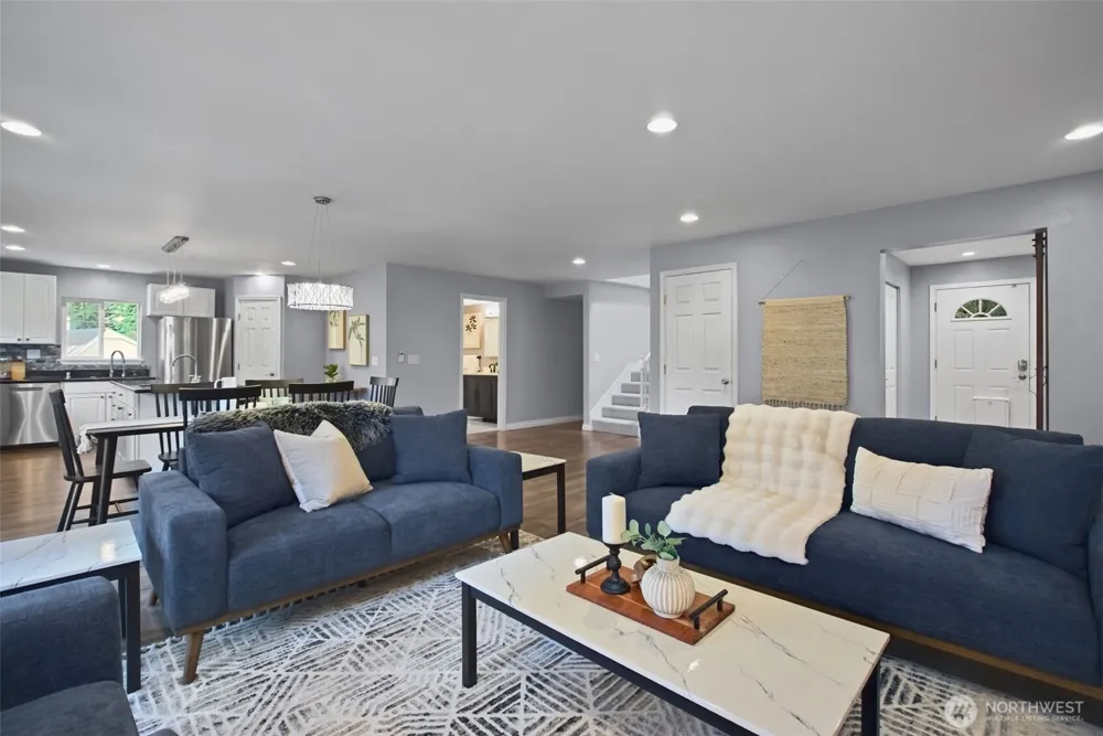 16931 SE Newport Way Bellevue, WA 98006