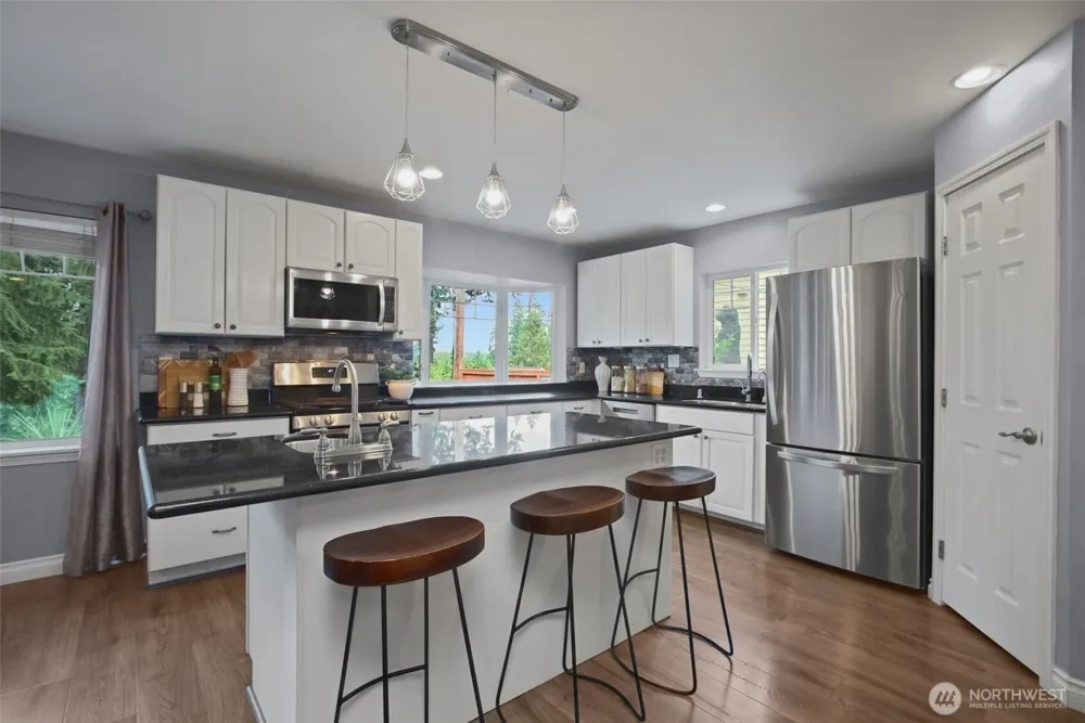 16931 SE Newport Way Bellevue, WA 98006