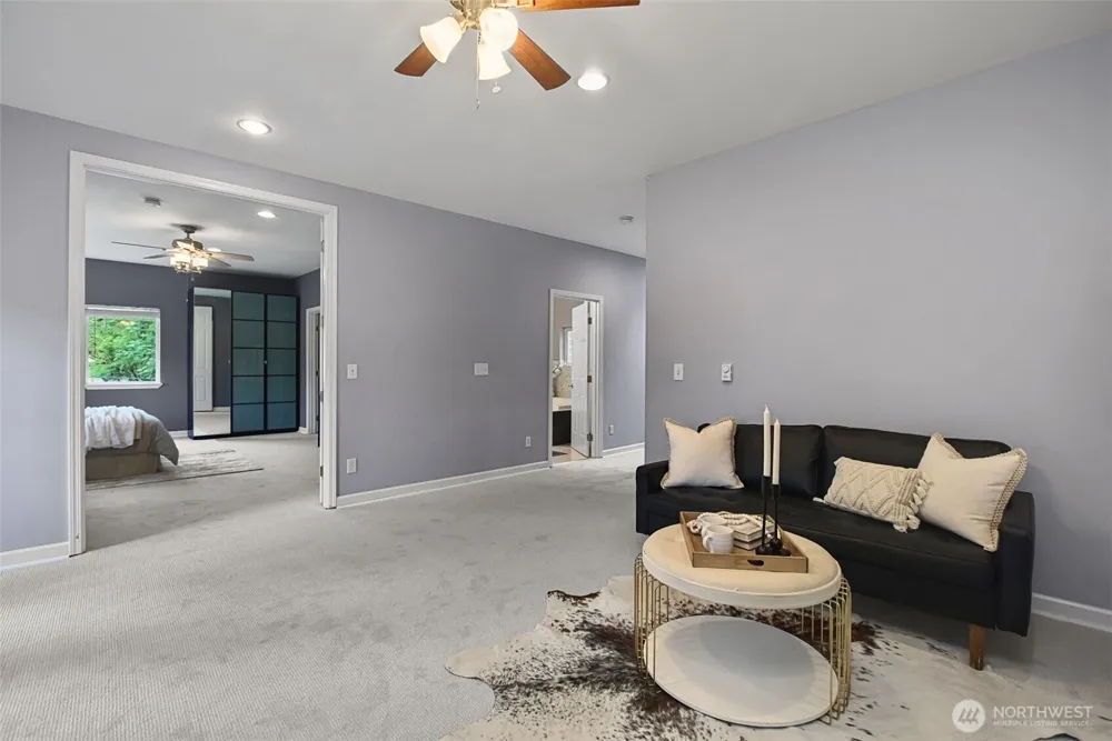 16931 SE Newport Way Bellevue, WA 98006