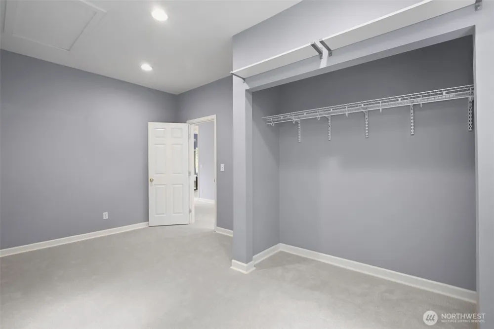 16931 SE Newport Way Bellevue, WA 98006