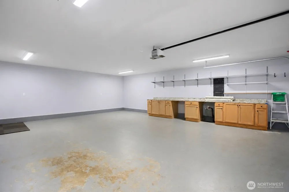 16931 SE Newport Way Bellevue, WA 98006
