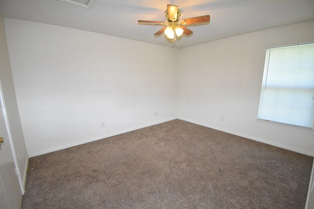 636 Robb Ave #B Clarksville, TN 37040