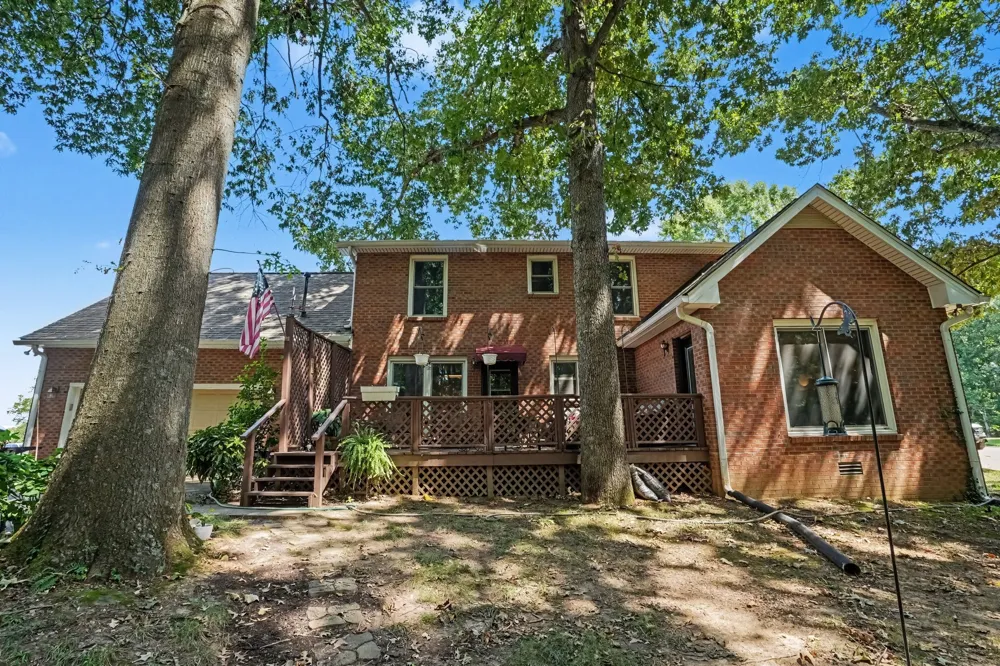 225 Longwood Ln Clarksville, TN 37043