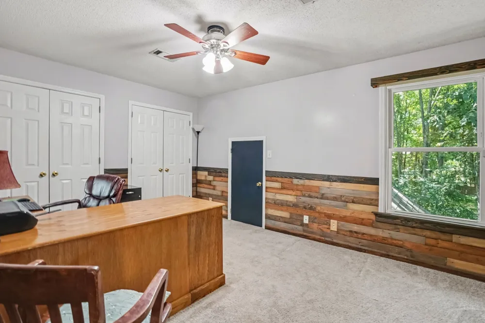 225 Longwood Ln Clarksville, TN 37043