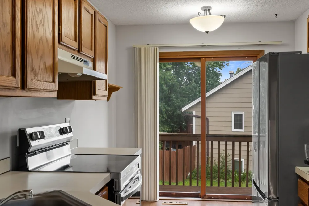 7486 Vinewood Court Maple Grove, MN 55311