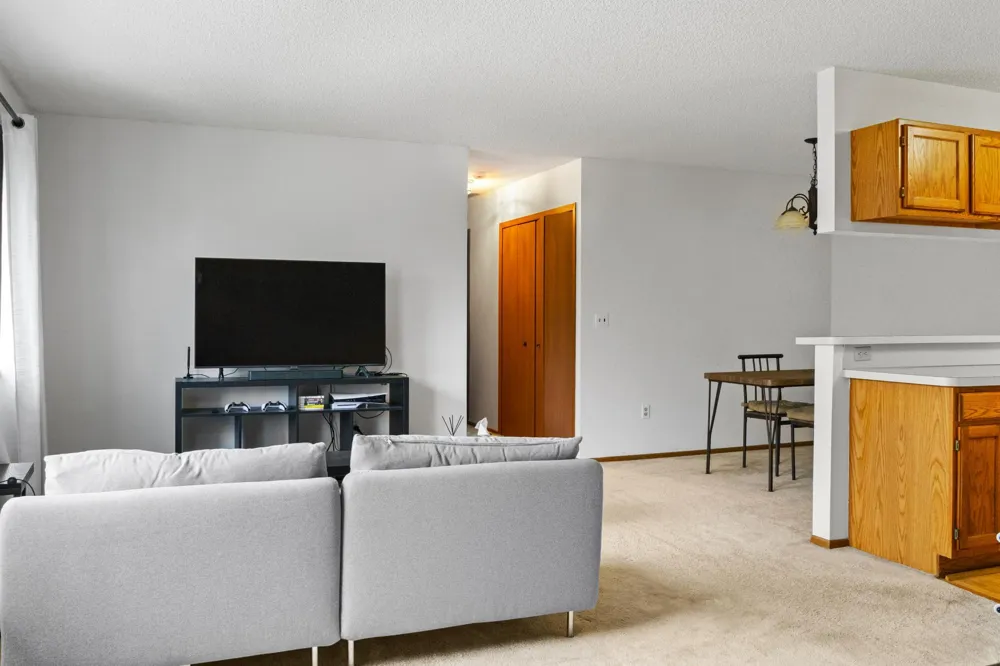 7486 Vinewood Court Maple Grove, MN 55311