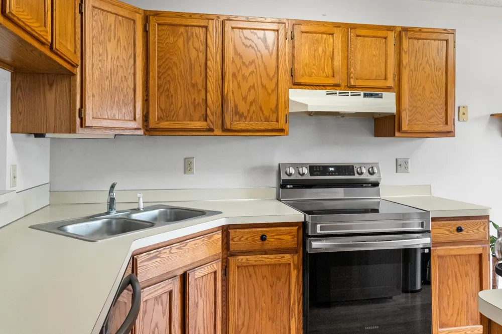 7486 Vinewood Court Maple Grove, MN 55311
