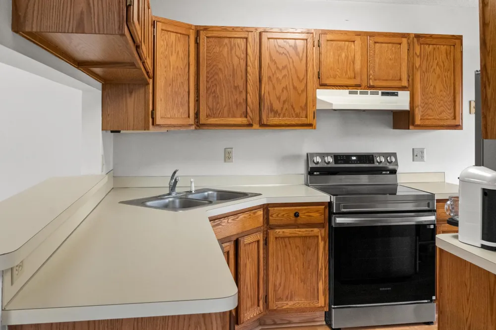 7486 Vinewood Court Maple Grove, MN 55311