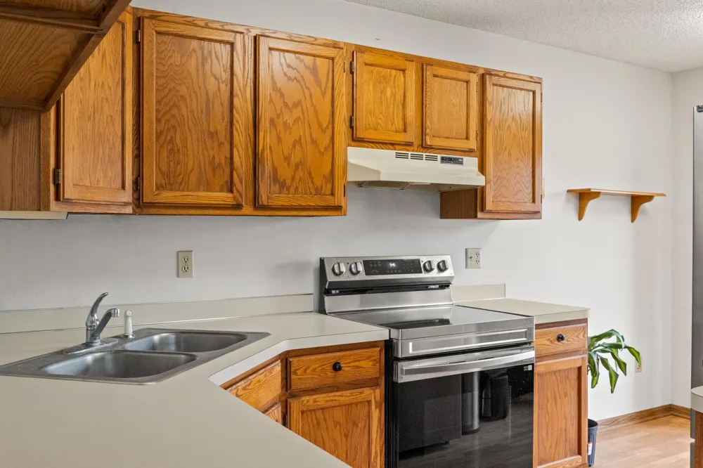 7486 Vinewood Court Maple Grove, MN 55311