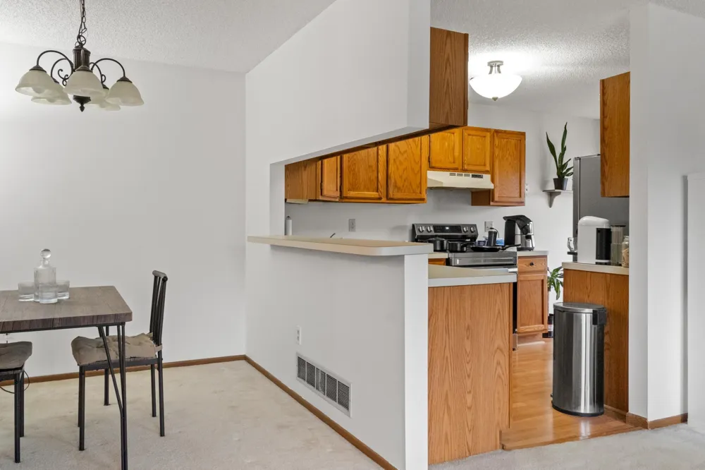 7486 Vinewood Court Maple Grove, MN 55311