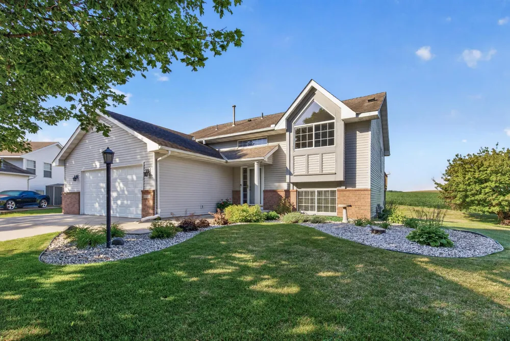 18978 Excalibur Trail Farmington, MN 55024