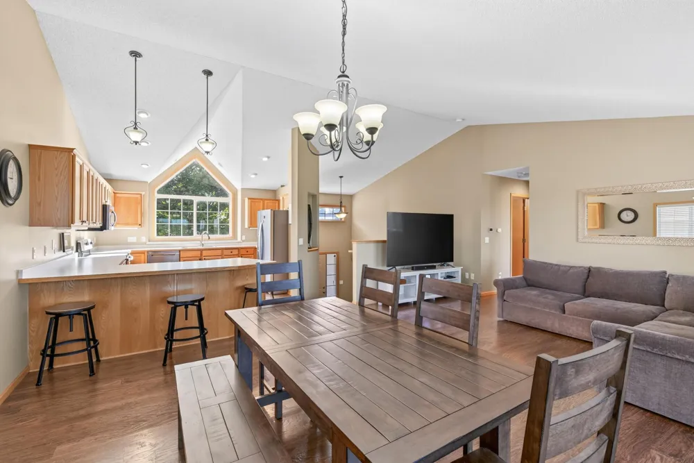 18978 Excalibur Trail Farmington, MN 55024