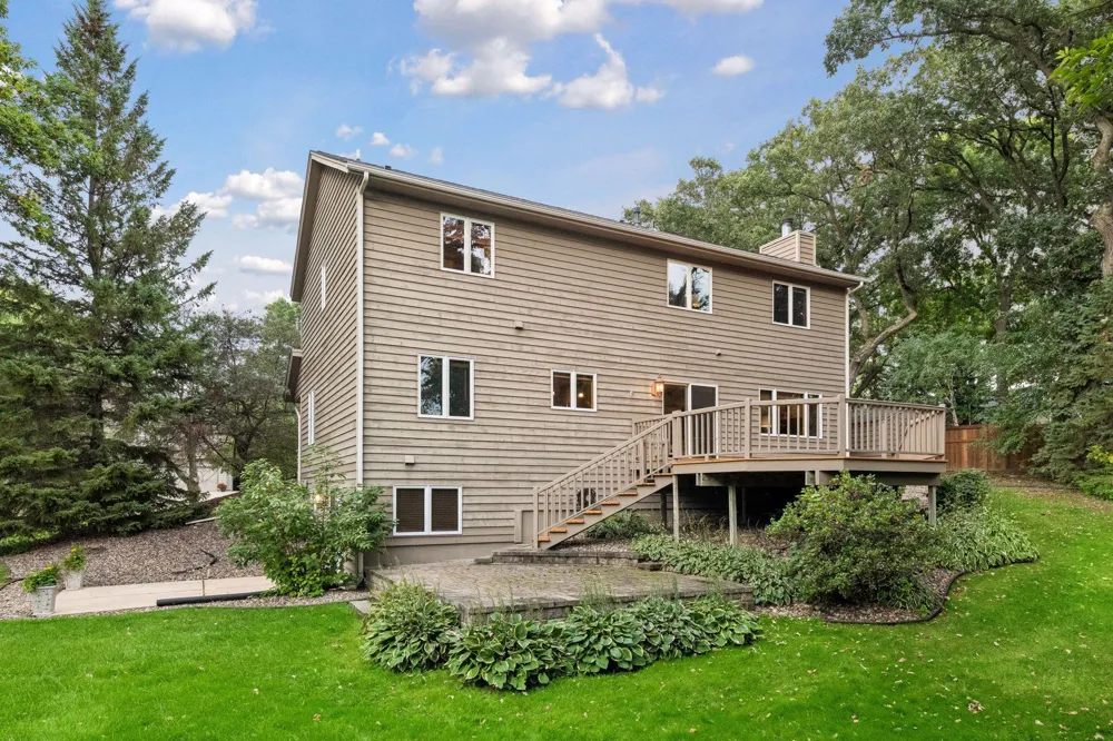 1929 Woodstone Drive Victoria, MN 55386
