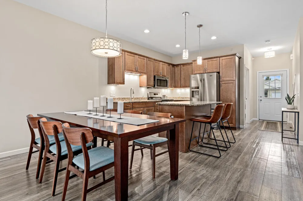 4151 Blakewood Drive Shakopee, MN 55379