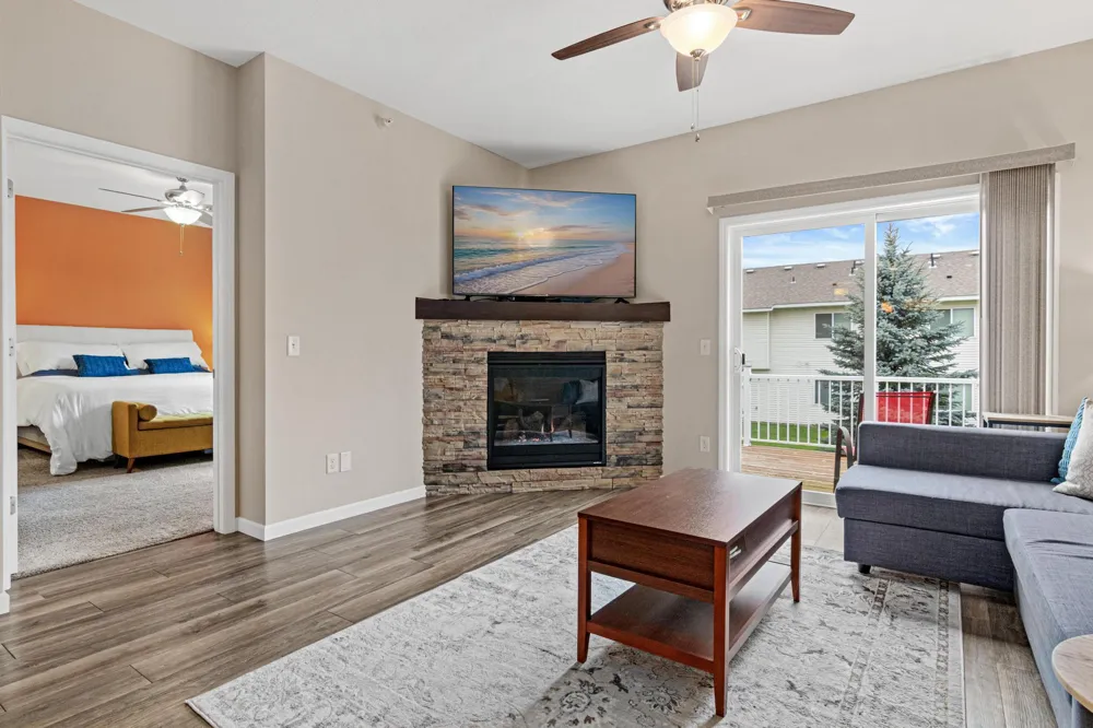 4151 Blakewood Drive Shakopee, MN 55379