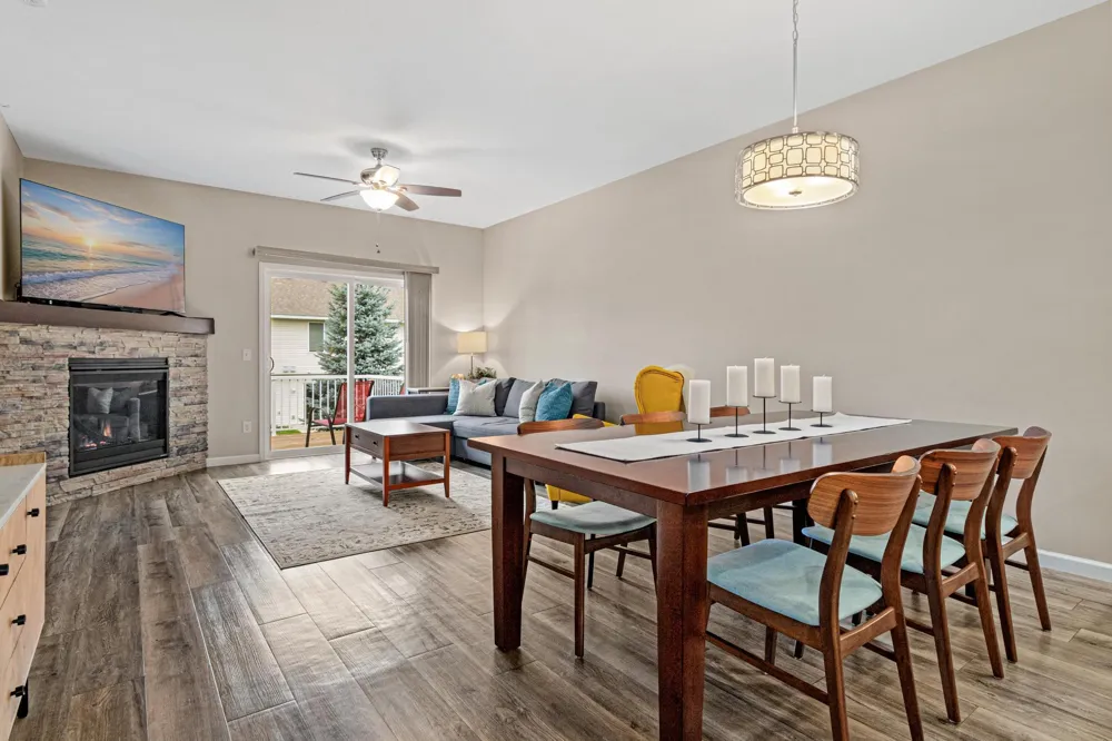 4151 Blakewood Drive Shakopee, MN 55379