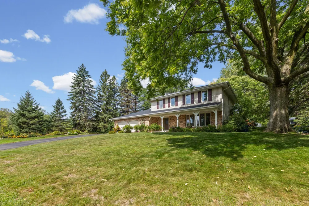 14136 Frontier Lane Burnsville, MN 55337