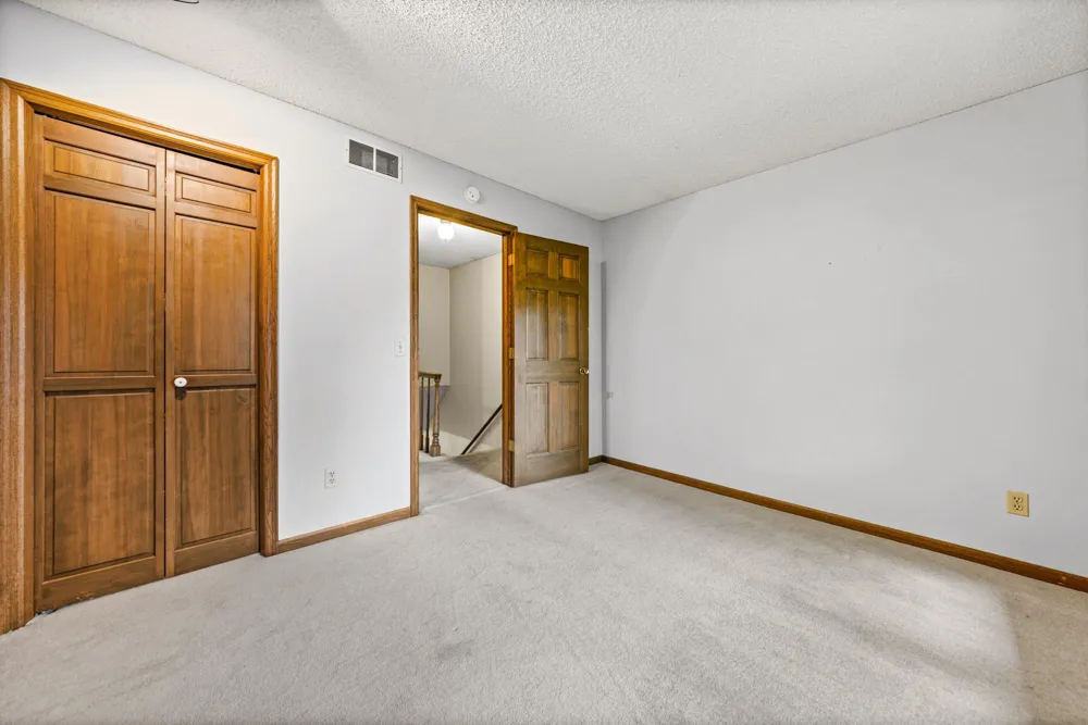 14136 Frontier Lane Burnsville, MN 55337