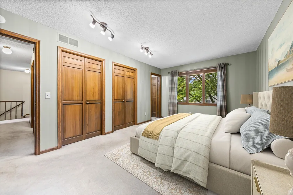 14136 Frontier Lane Burnsville, MN 55337