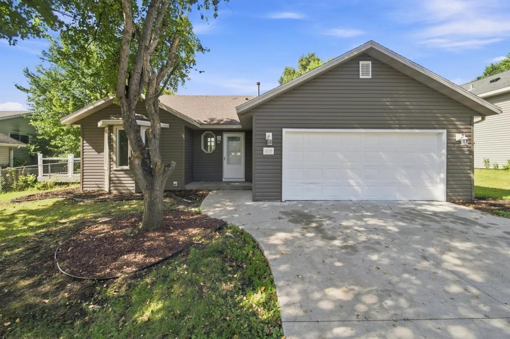6009 25th Ave NW Rochester, MN 55901