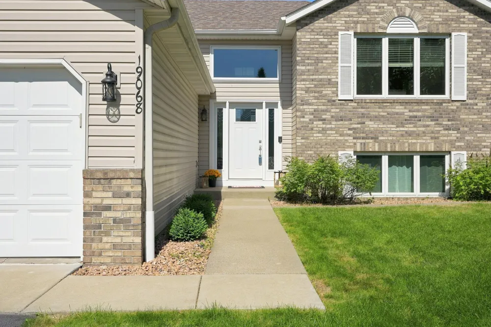 19068 Enchanted Way Farmington, MN 55024