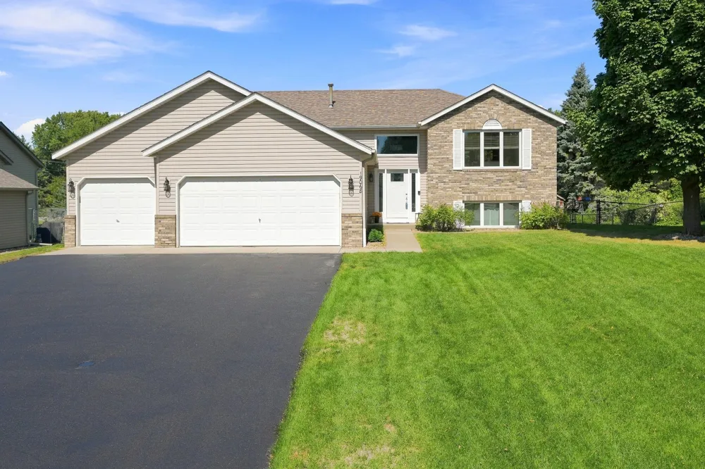 19068 Enchanted Way Farmington, MN 55024