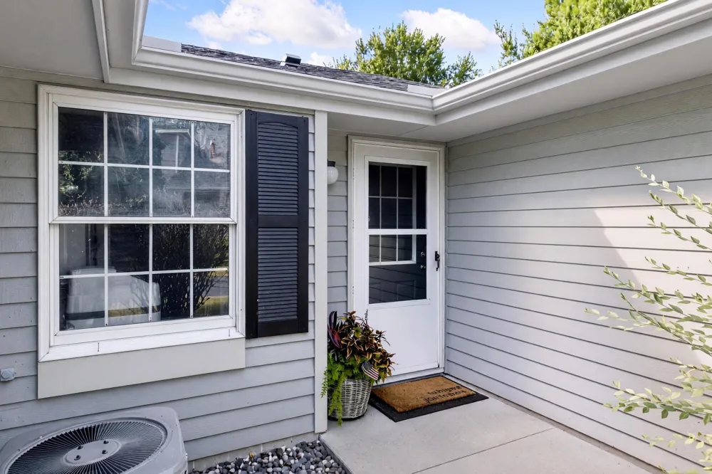 7775 Glenda Court Apple Valley, MN 55124