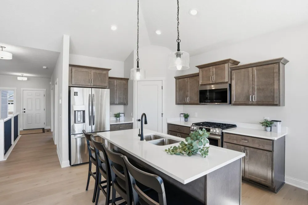 9653 Cedarwood Court Inver Grove Heights, MN 55076