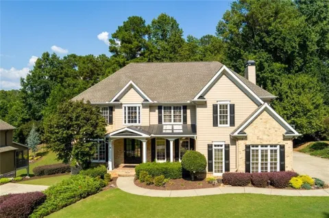 211 Cedar Woods Way
