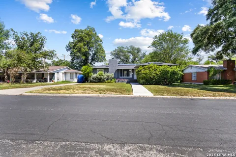163 CROMWELL DR