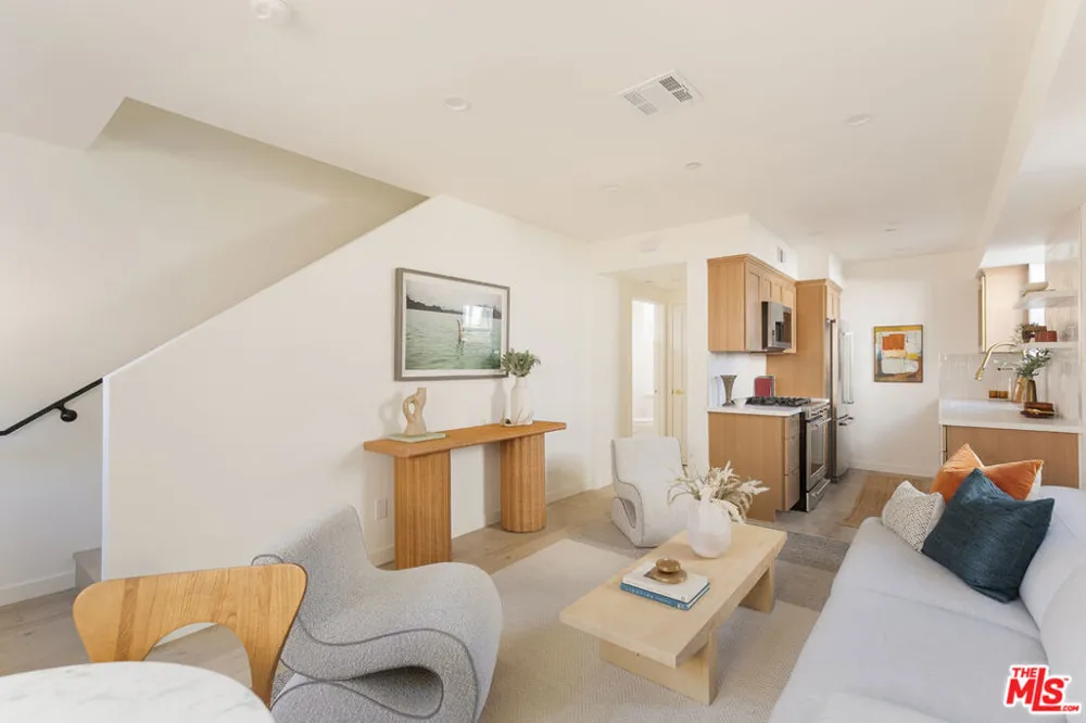 1233 June Street Los Angeles, CA 90028