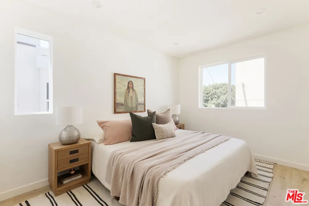 1233 June Street Los Angeles, CA 90028