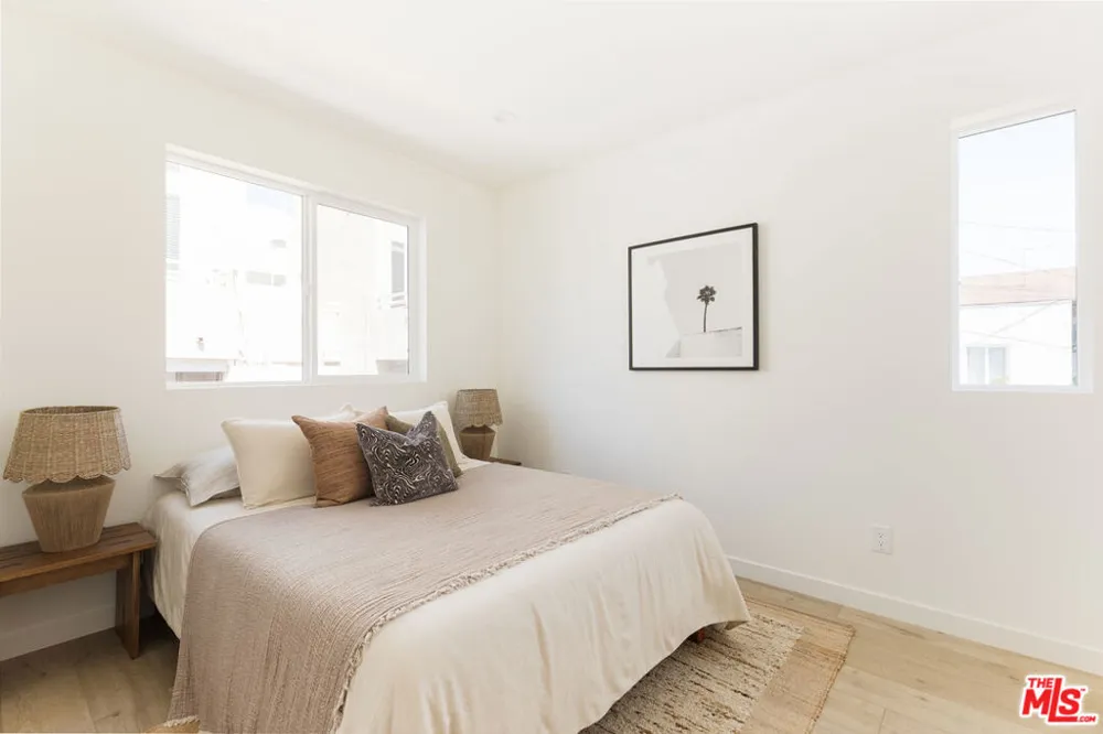 1233 June Street Los Angeles, CA 90028