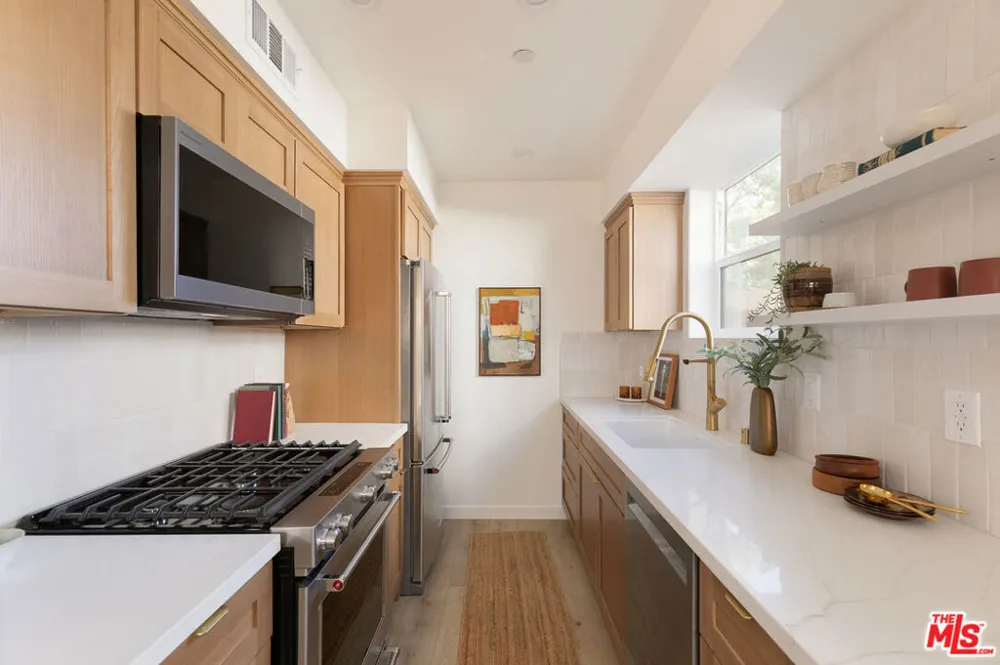 1233 June Street Los Angeles, CA 90028