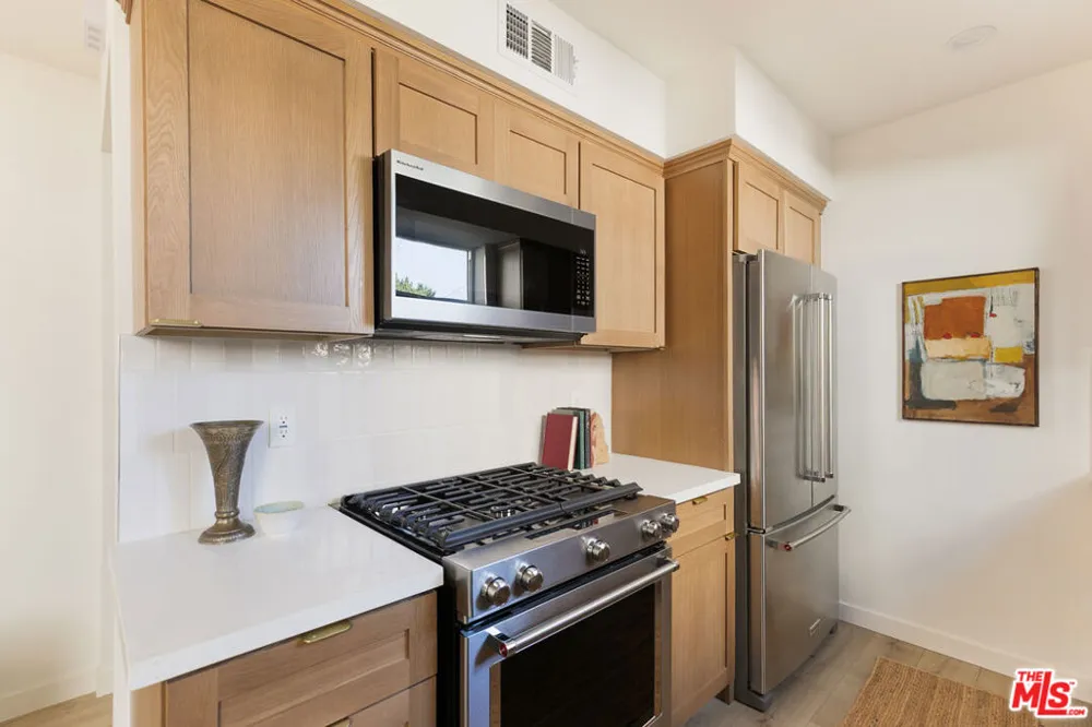 1233 June Street Los Angeles, CA 90028