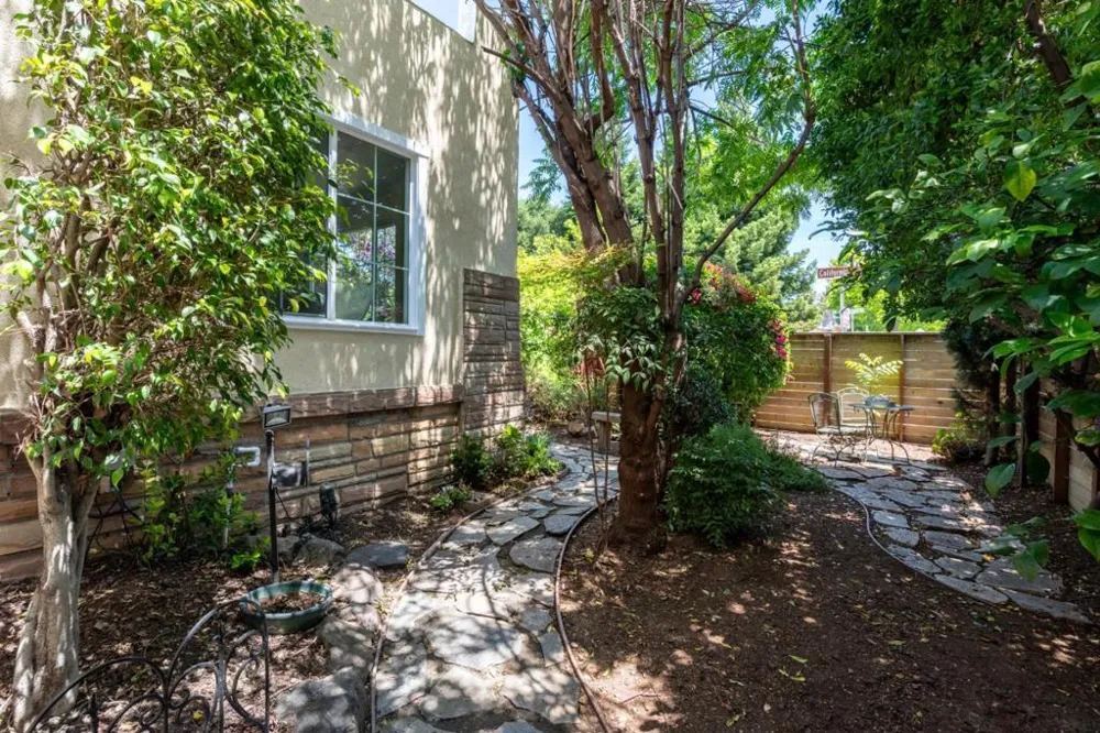 1595 Dwight Way Berkeley, CA 94703